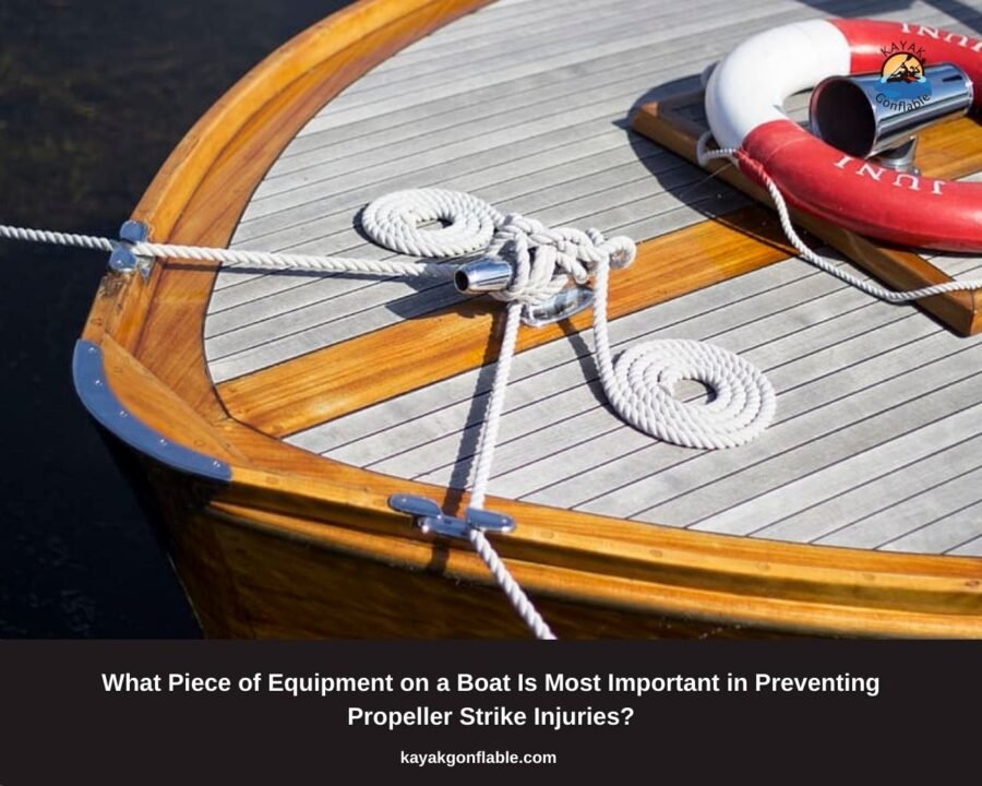 ¿Qué pieza de equipo en un barco es más importante para prevenir lesiones por impacto de hélice?